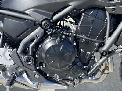 2025 Kawasaki Z650 - Photo 8
