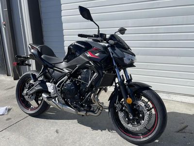2025 Kawasaki Z650 - Photo 1
