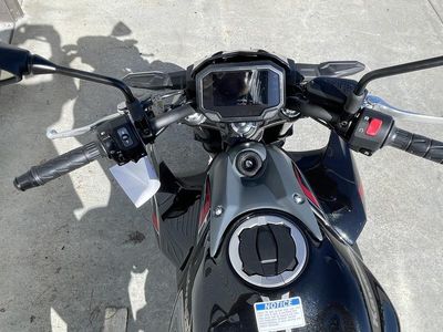 2025 Kawasaki Z650 - Photo 11