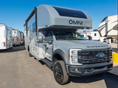 2027 Thor Motor Coach OMNI TRAIL — front three-quarter view