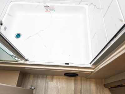 2027 Thor Motor Coach OMNI TRAIL — photo 15 view