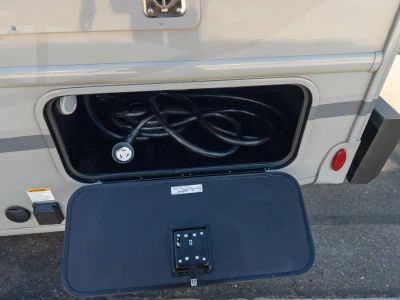 2027 Thor Motor Coach OMNI TRAIL — photo 31 view
