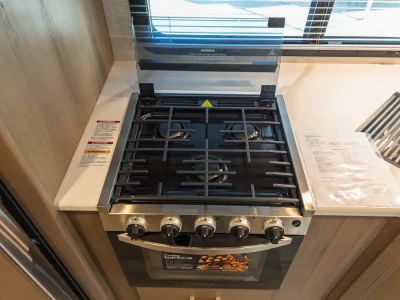 2027 Thor Motor Coach OMNI TRAIL — photo 12 view