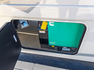 2027 Thor Motor Coach OMNI TRAIL — photo 28 view