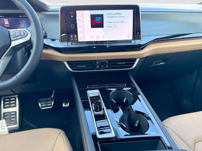 2026 Volkswagen Atlas Cross Sport — photo 18 view