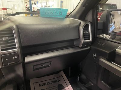 2016 Ford F-150 — photo 12 view