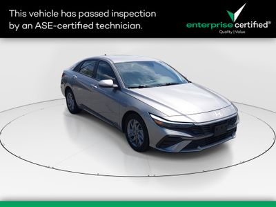 2024 Hyundai Elantra SEL IVT — front three-quarter view