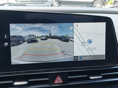 2024 Hyundai Elantra — photo 16 view