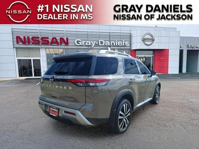 2024 Nissan Pathfinder — photo 7 view