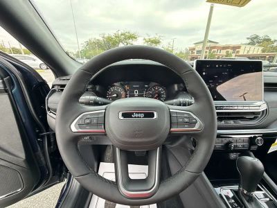 2026 Jeep Compass — photo 13 view