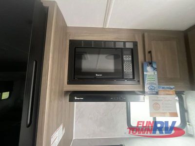 2025 Coachmen RV Freedom Express Ultra Lite - Photo 15