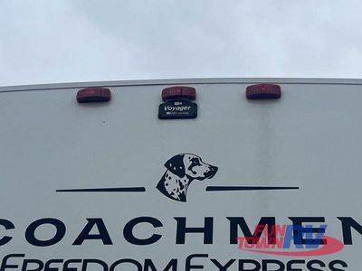 2025 Coachmen RV Freedom Express Ultra Lite - Photo 10