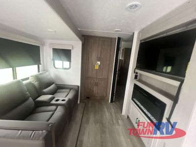 2025 Coachmen RV Freedom Express Ultra Lite - Photo 18