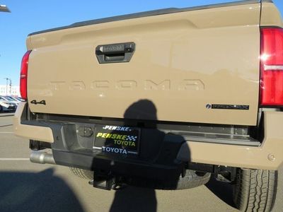 2026 Toyota Tacoma i-FORCE MAX - Photo 15