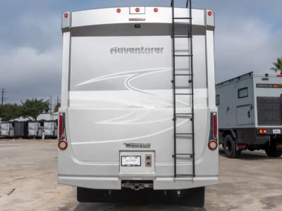 2017 Winnebago ADVENTURER - Photo 25