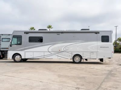 2017 Winnebago ADVENTURER - Photo 21