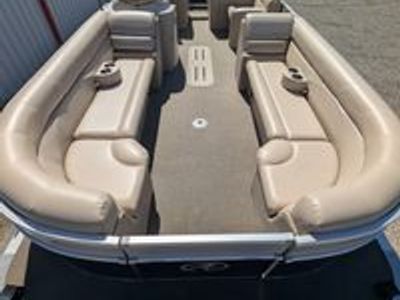 2014 Avalon CAT RL 24T - Photo 13