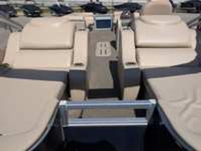 2014 Avalon CAT RL 24T - Photo 28