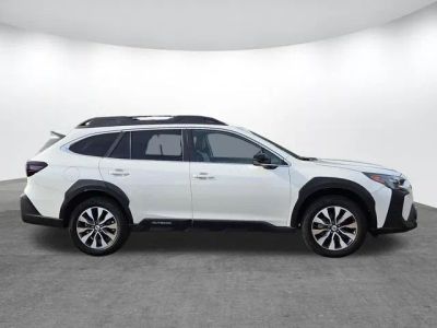 2023 Subaru Outback - Photo 3