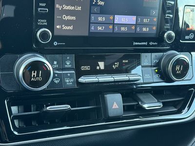 2020 Toyota Highlander - Photo 23