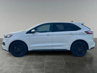 2022 Ford Edge — interior view