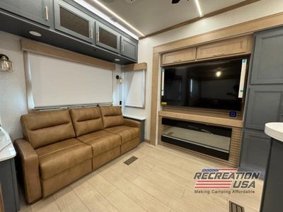 2025 Redwood RV - Photo 10
