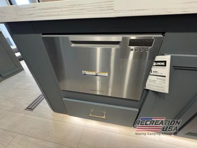 2025 Redwood RV - Photo 11