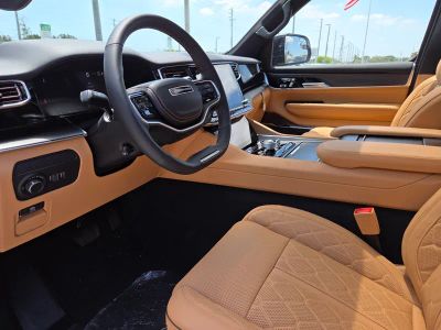 2026 Jeep Grand Wagoneer L — photo 15 view