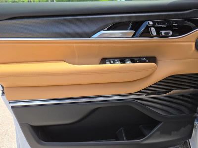 2026 Jeep Grand Wagoneer L — photo 16 view