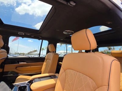 2026 Jeep Grand Wagoneer L — photo 8 view