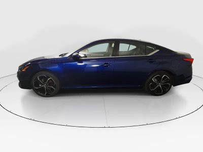 2023 Nissan Altima - Photo 4