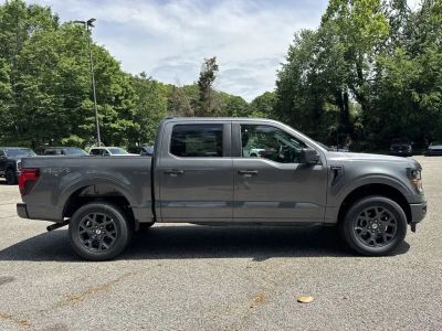 2026 Ford F-150 — photo 8 view