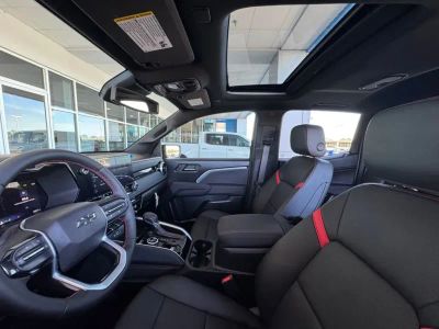 2025 Chevrolet Colorado - Photo 19