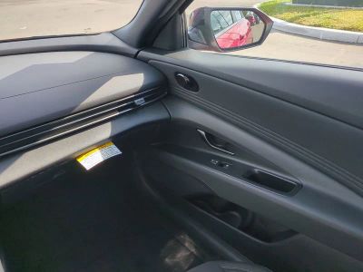 2026 Hyundai ELANTRA — photo 18 view