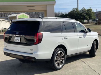 2026 Ford Expedition - Photo 3