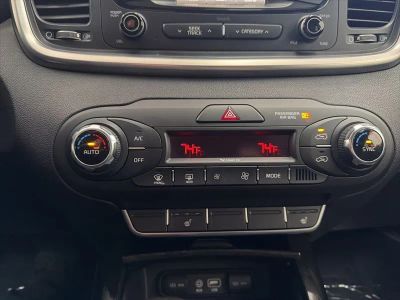 2016 Kia Sorento - Photo 35