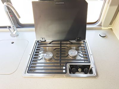 2023 Thor Motor Coach SEQUENCE - Photo 10