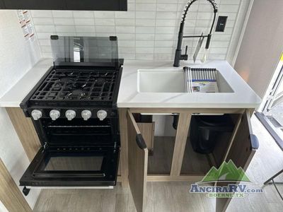 2025 Forest River RV Wildwood - Photo 11
