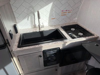 2025 Wayfinder RV GO LITE - Photo 18