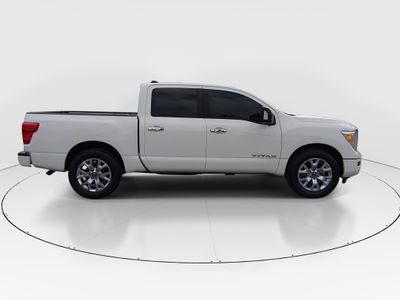 2024 Nissan Titan - Photo 8