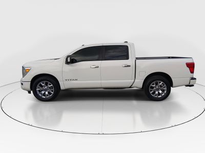 2024 Nissan Titan - Photo 4