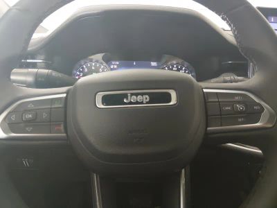 2024 Jeep Compass - Photo 12