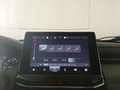 2024 Jeep Compass - Photo 18