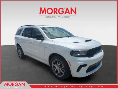 2026 Dodge Durango GT Plus HEMI V8 in White — front three-quarter view