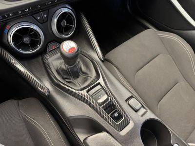 2017 Chevrolet Camaro - Photo 11