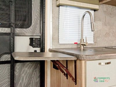 2022 Winnebago Micro Minnie FLX - Photo 16