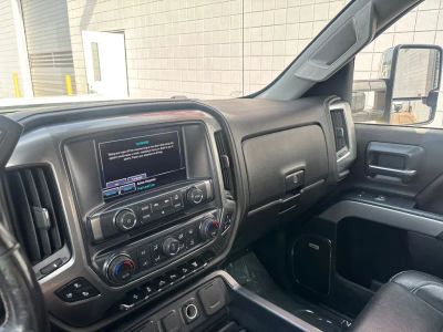 2018 Chevrolet Silverado 3500HD - Photo 17