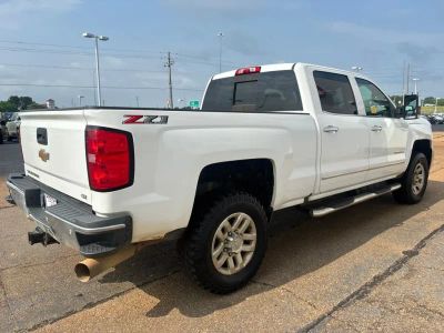 2018 Chevrolet Silverado 3500HD - Photo 8