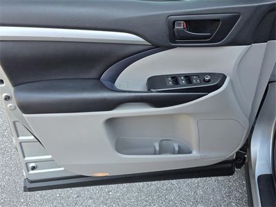 2019 Toyota Highlander - Photo 31