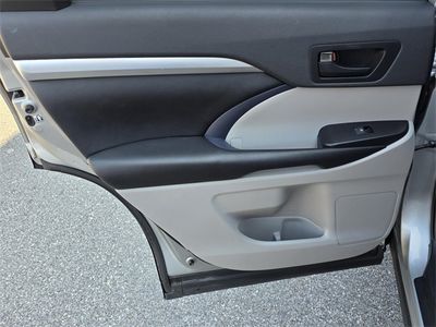 2019 Toyota Highlander - Photo 32